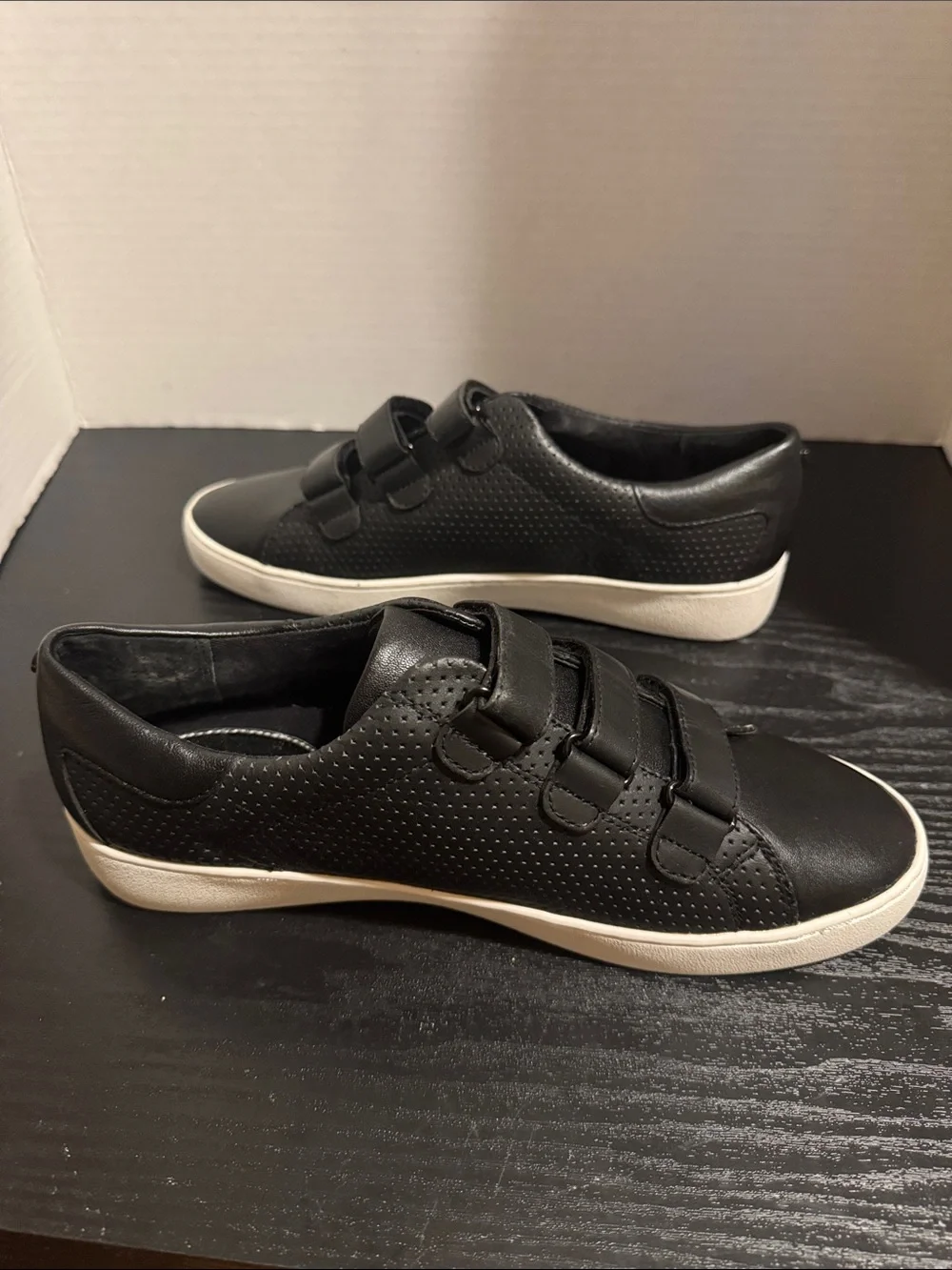 MICHAEL Michael Kors Womens Black Velcro Sneakers with White Trim
